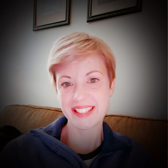 Meet your Posher, Sarah - Picture 1 of 1